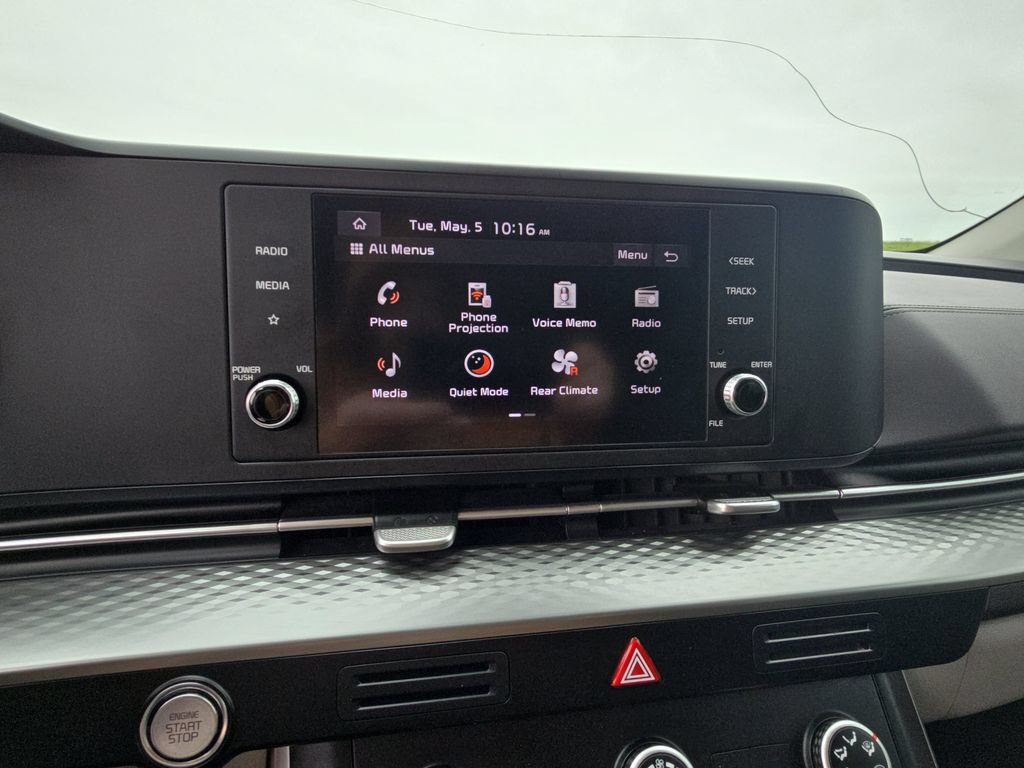 Used 2024 Kia Carnival LX FWD image 22