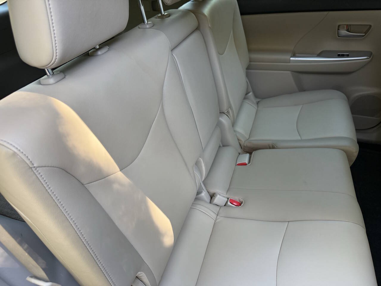Used 2012 Toyota Prius V Five FWD image 22