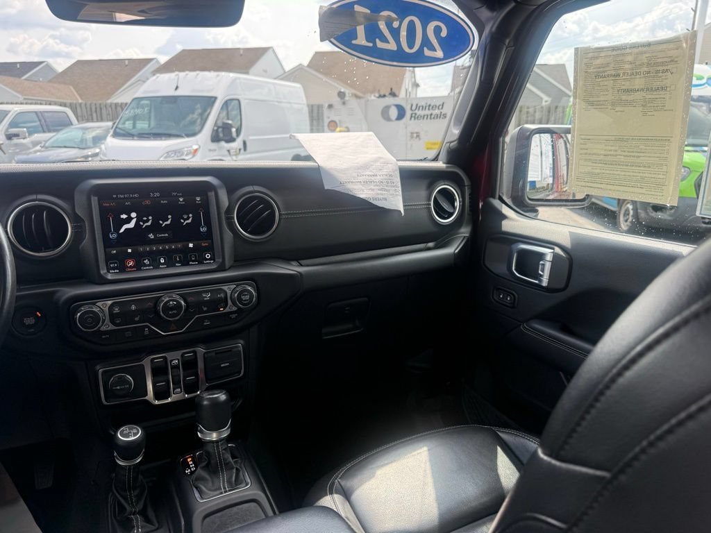 Used 2021 Jeep Wrangler Unlimited Sahara w/ Cold Weather Group AWD/4WD image 46