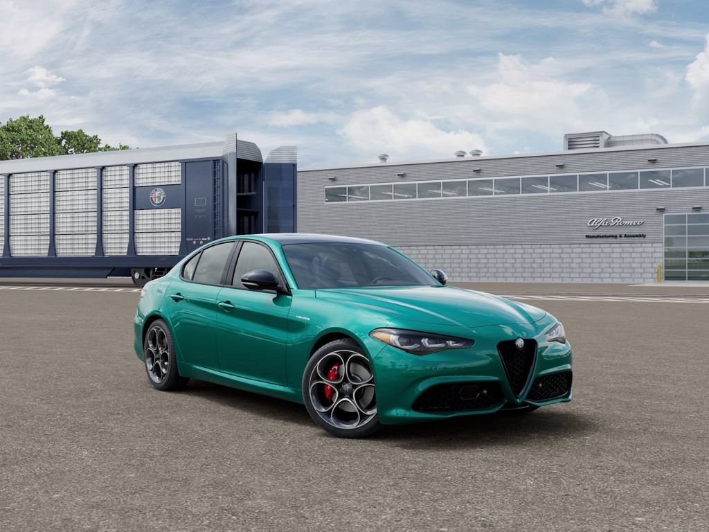 New 2025 Alfa Romeo Giulia w/ Veloce Package Rwd image 5