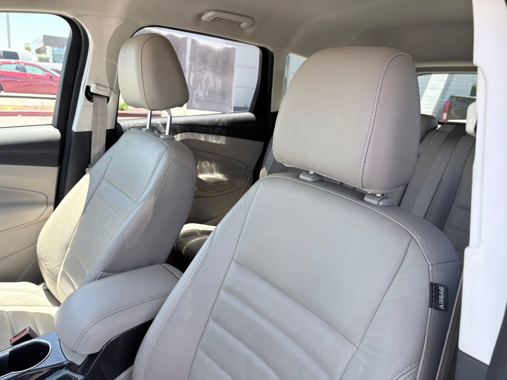 Used 2015 Ford Escape Titanium FWD image 11