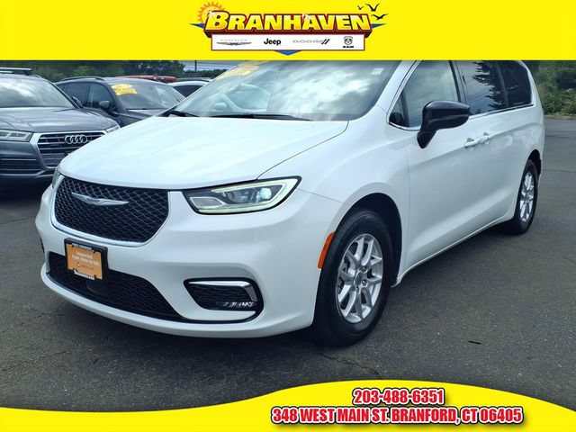 Certified 2024 Chrysler Pacifica Touring-L FWD image 1