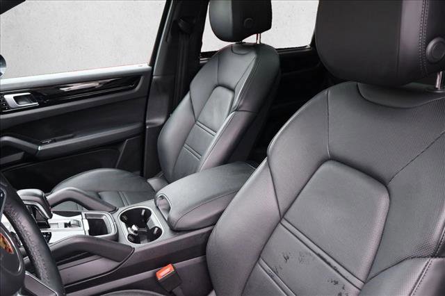 Used 2021 Porsche Cayenne S image 22