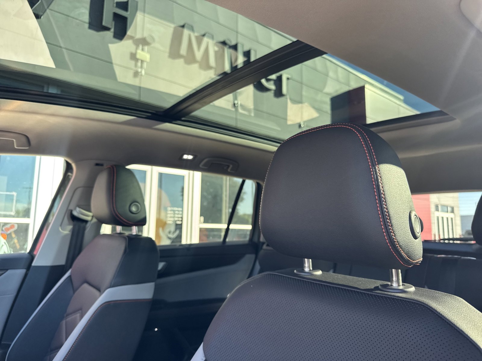 New 2026 Volkswagen Atlas Peak Edition image 17