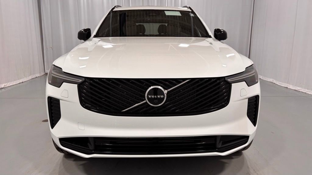 New 2026 Volvo XC90 T8 Ultra w/ Protection Package Premier image 3