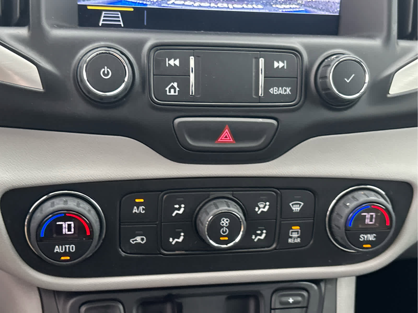 Used 2021 GMC Terrain SLT image 21