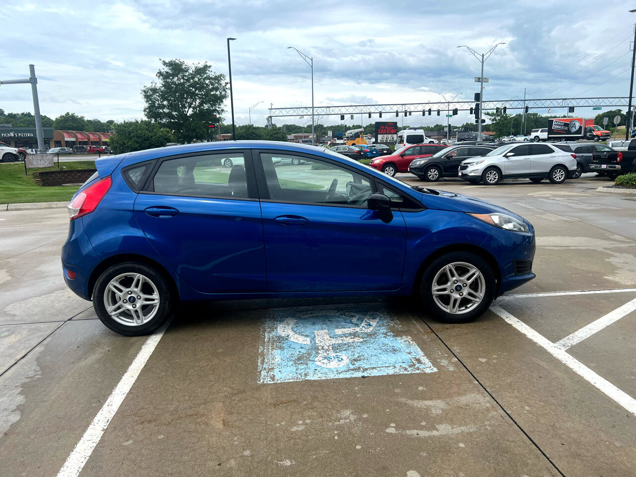 Used 2019 Ford Fiesta SE image 5