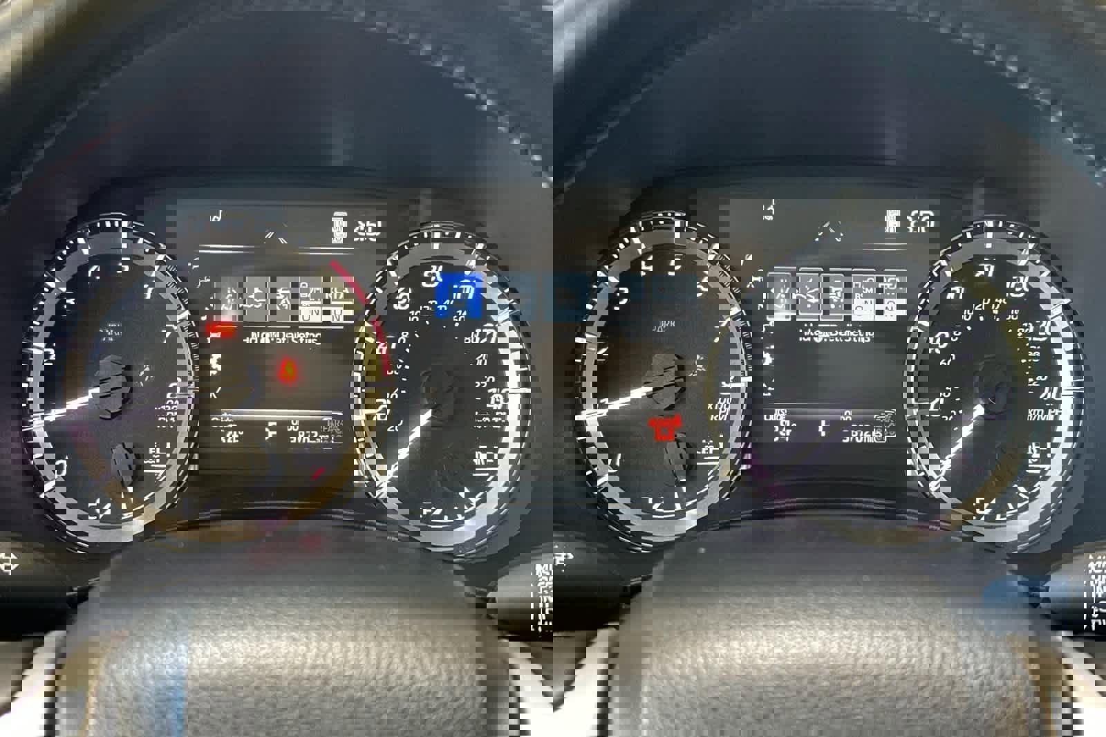 Used 2024 Toyota Highlander XLE image 28