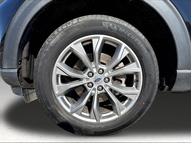 Certified 2023 Ford Explorer XLT w/ Equipment Group 202A AWD/4WD image 37