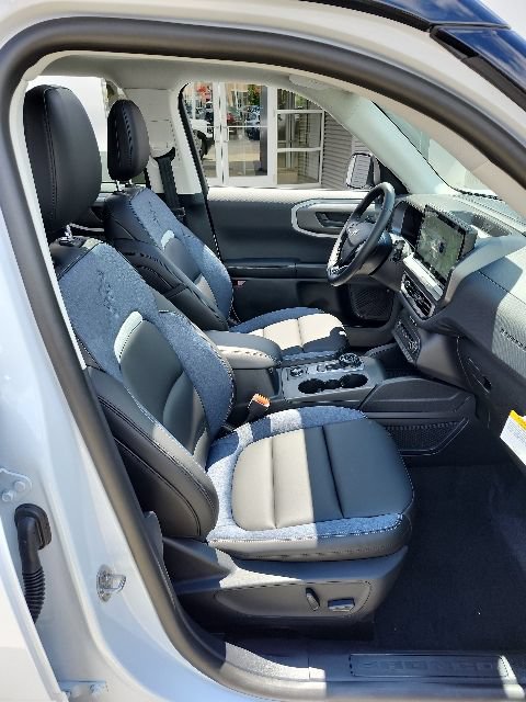 New 2026 Ford Bronco Sport Outer Banks w/ Outer Banks Tech Package+ AWD/4WD image 31