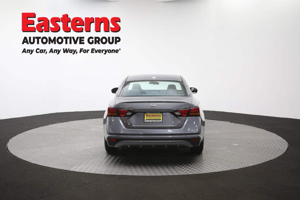 Used 2024 Nissan Altima 2.5 SV FWD image 39