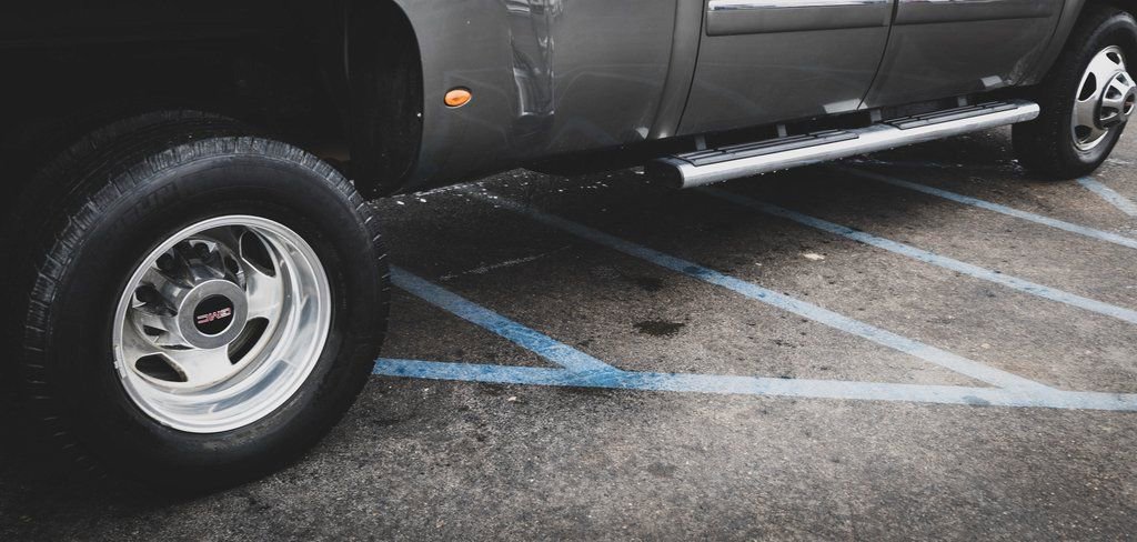 Used 2013 GMC Sierra 3500 Denali image 28