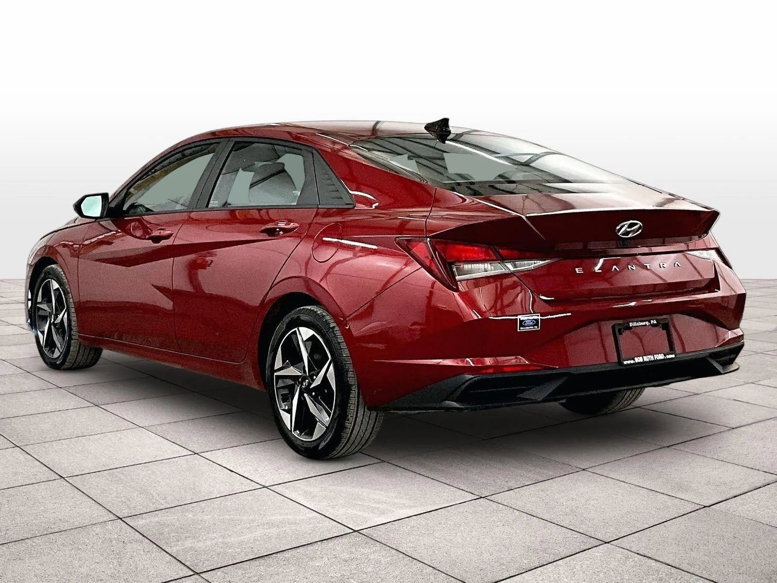 Used 2023 Hyundai Elantra SEL w/ Convenience Package image 10