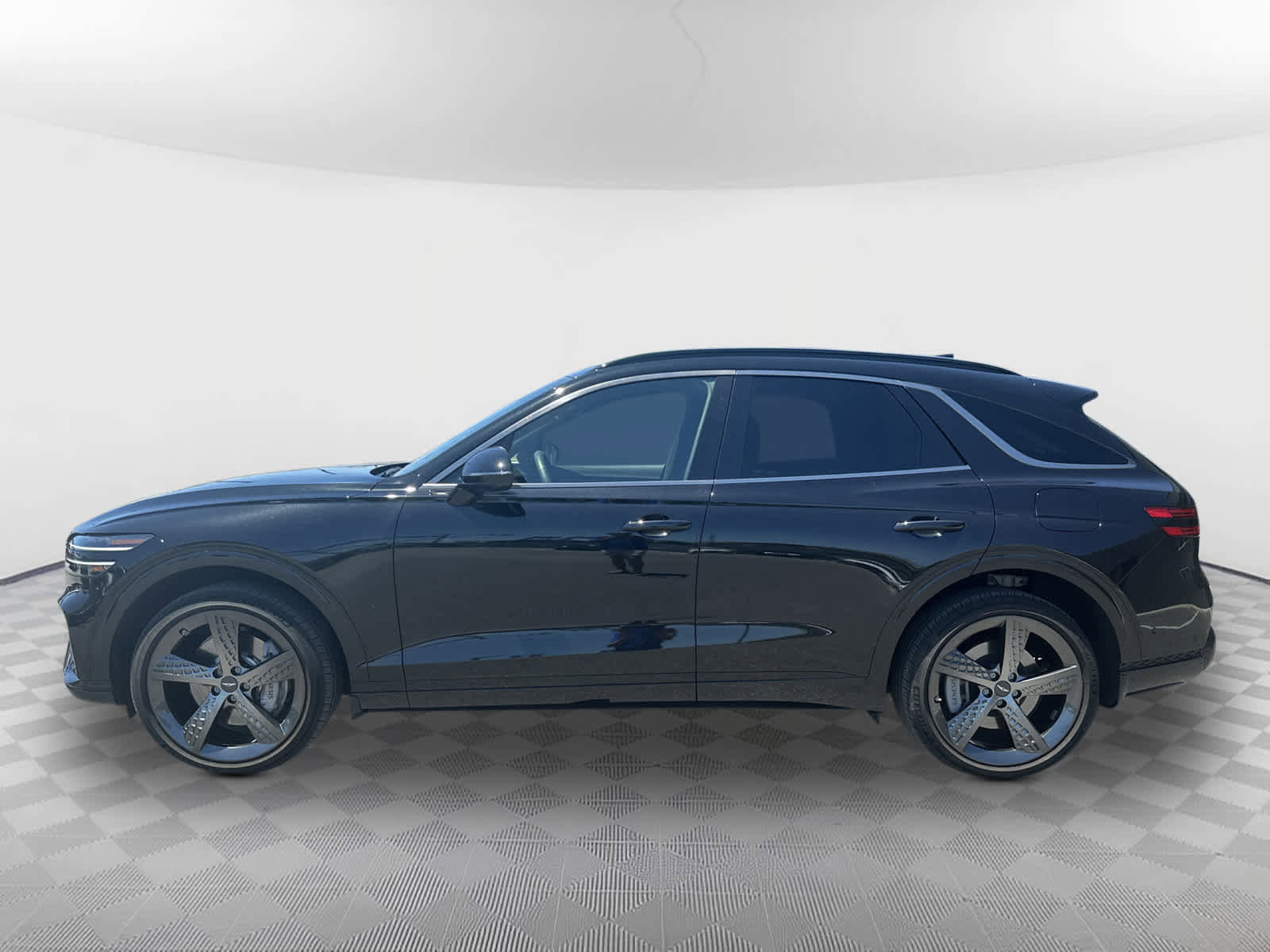 Used 2024 Genesis GV70 2.5T w/ Sport Prestige Package AWD/4WD image 4