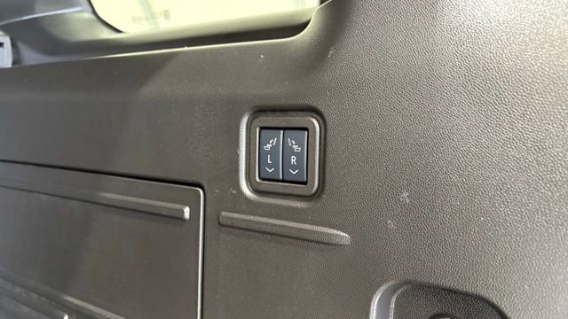 Used 2025 GMC Hummer EV 2X w/ LPO, Cargo Utility Package AWD/4WD image 5
