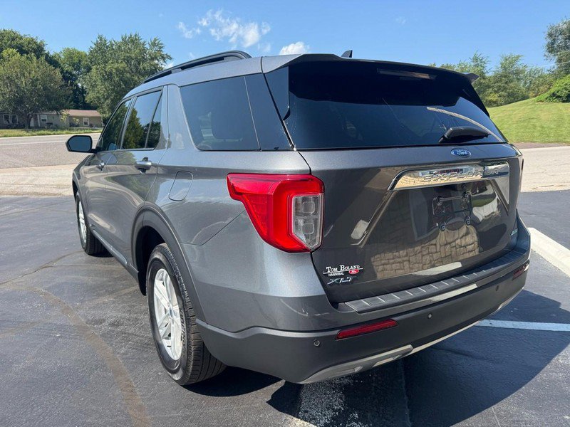 Used 2024 Ford Explorer XLT w/ Equipment Group 202A AWD/4WD image 6