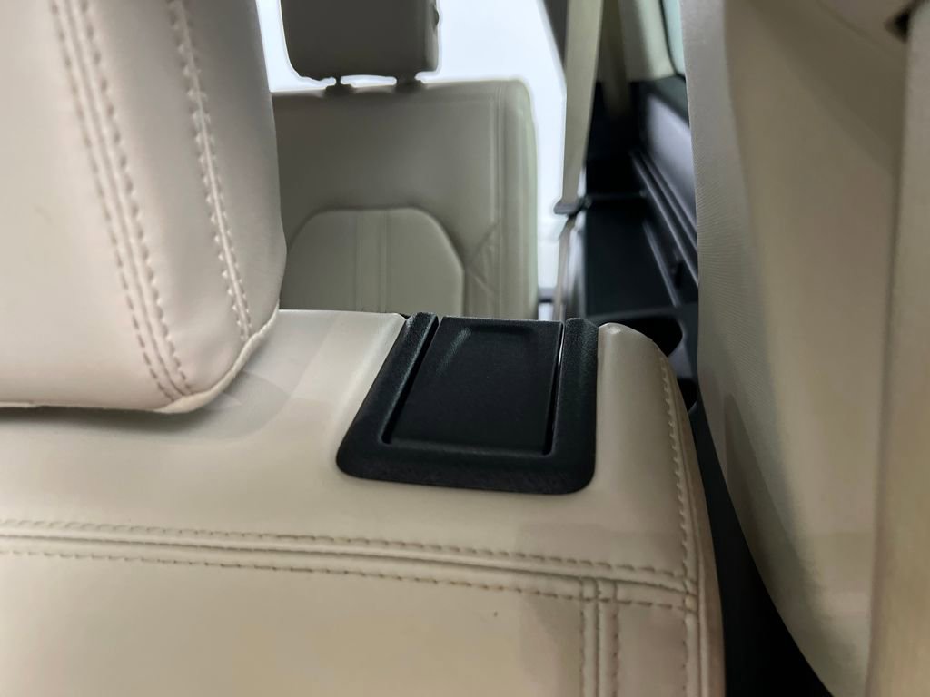 Used 2022 Ford Expedition Max Platinum AWD/4WD image 14