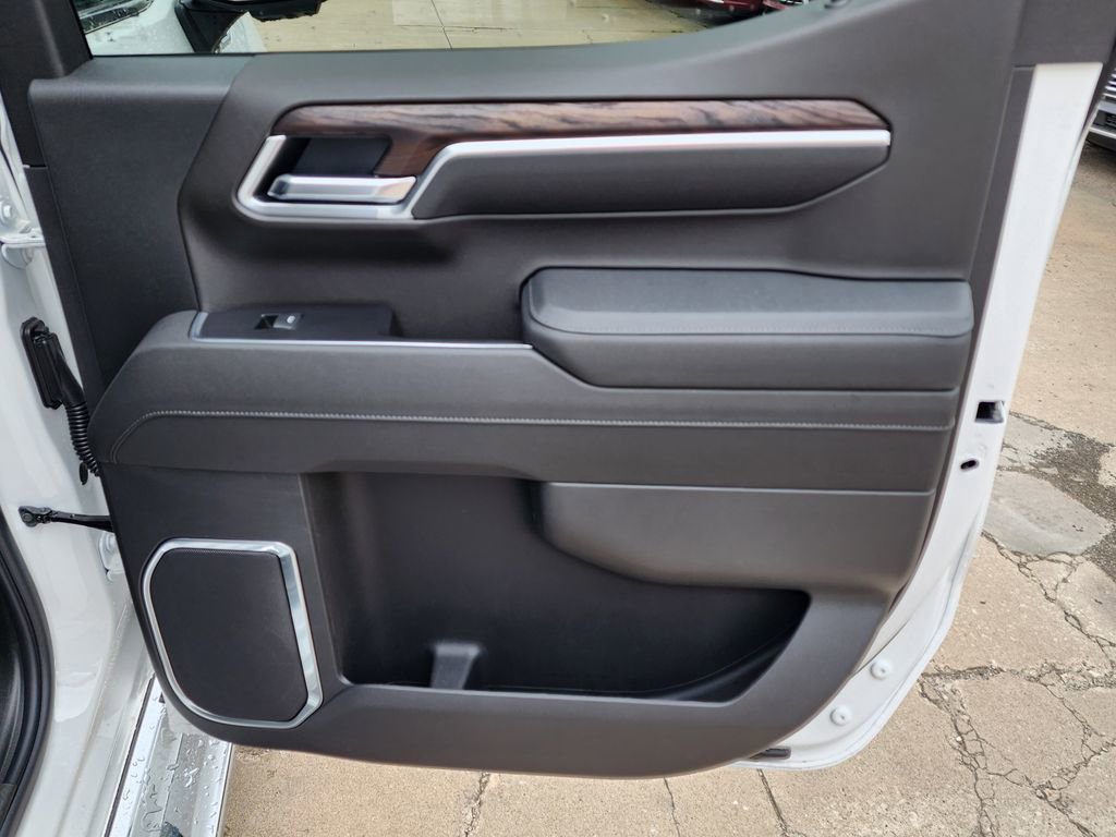 New 2026 GMC Sierra 1500 SLT w/ SLT Premium Plus Package image 39