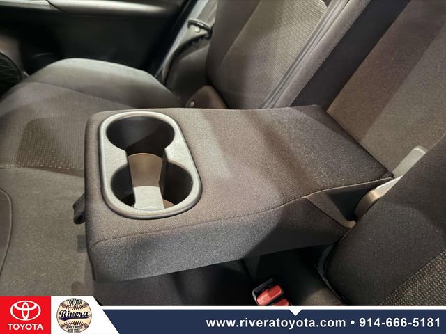 Used 2022 Toyota Prius LE image 12