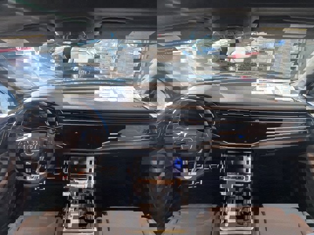 New 2025 Audi SQ7 Prestige image 14