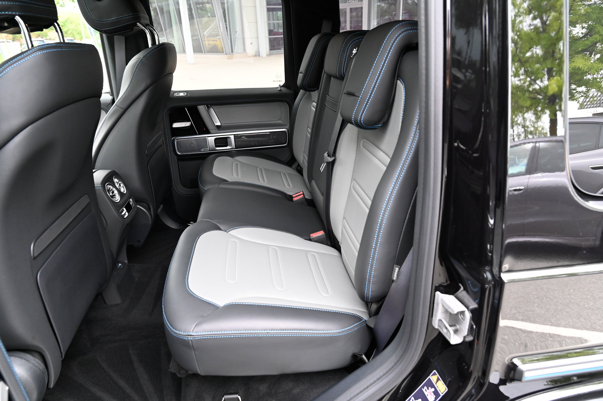 Used 2025 Mercedes-Benz G 580 w/ EQ Technology image 36