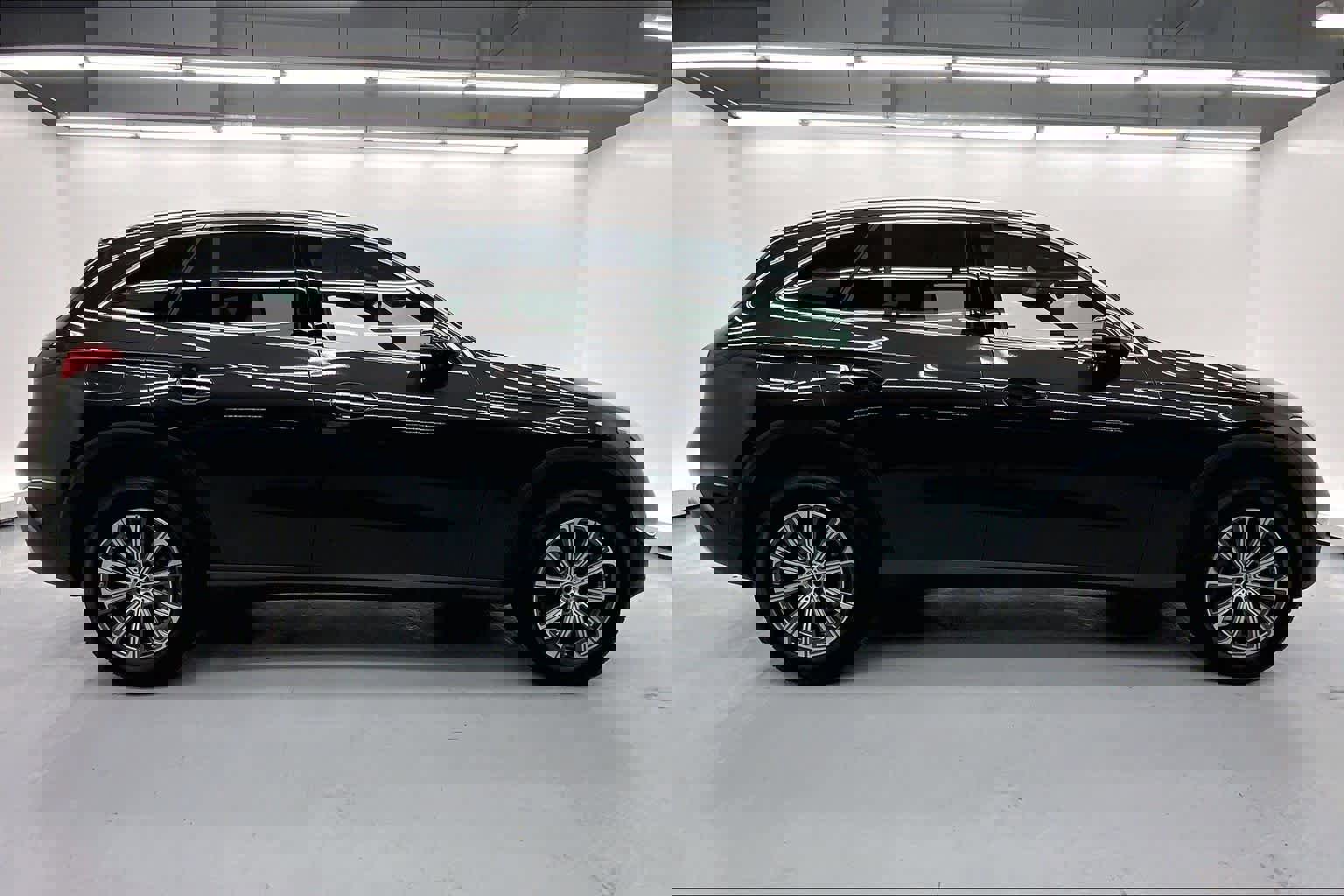 Used 2023 Mercedes-Benz GLC 300 image 6