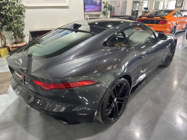 Used 2017 Jaguar F-TYPE Coupe RWD image 12
