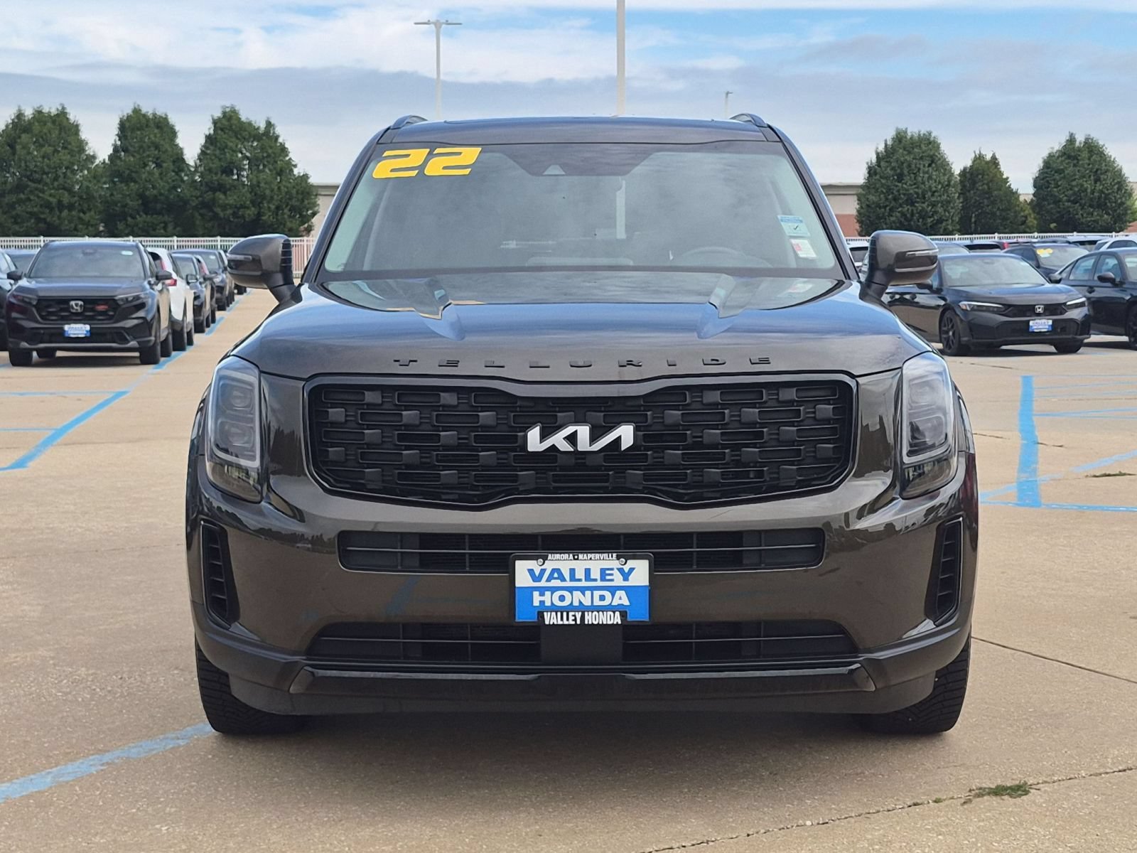 Used 2022 Kia Telluride EX w/ EX Premium Package AWD/4WD image 3