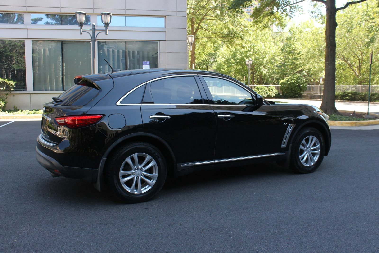 Used 2016 INFINITI QX70 AWD image 7