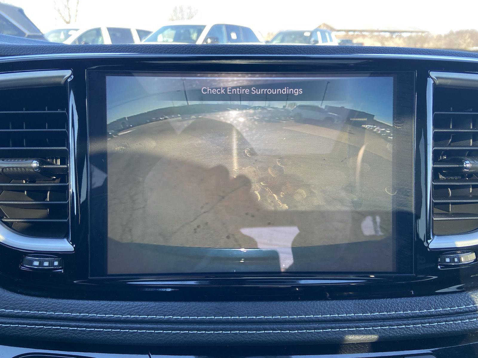 Used 2025 Chrysler Pacifica Limited image 46