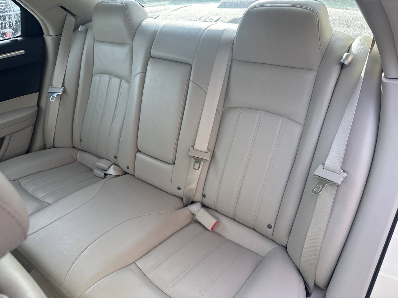 Used 2005 Chrysler 300 C w/ Sound Group II RWD image 17