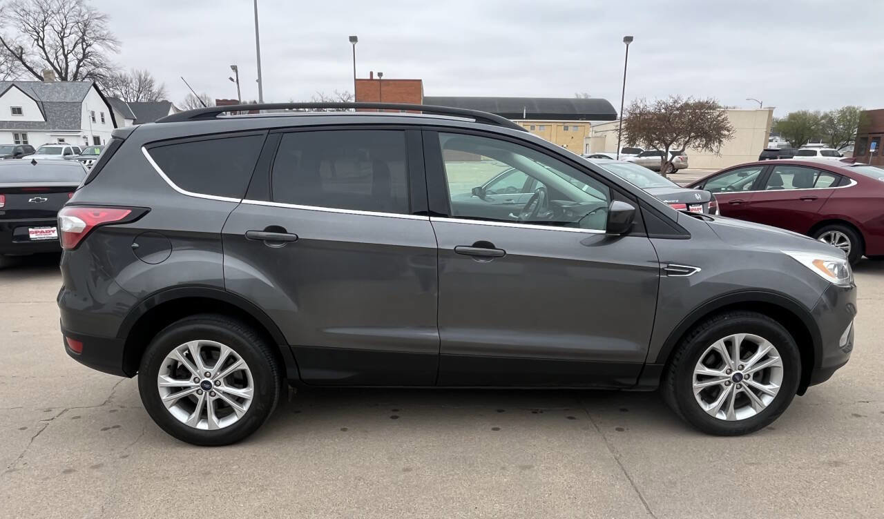 Used 2018 Ford Escape SEL image 3