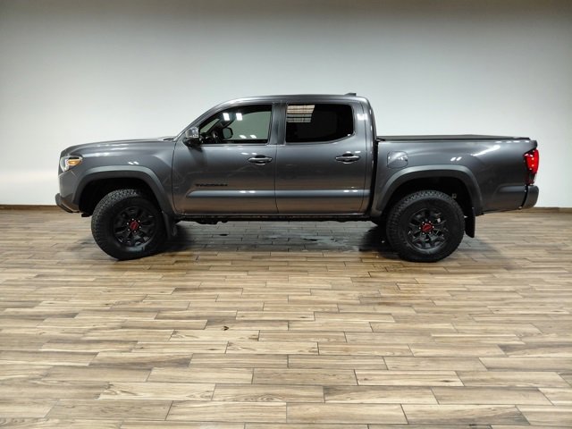 Used 2019 Toyota Tacoma TRD Off-Road image 15