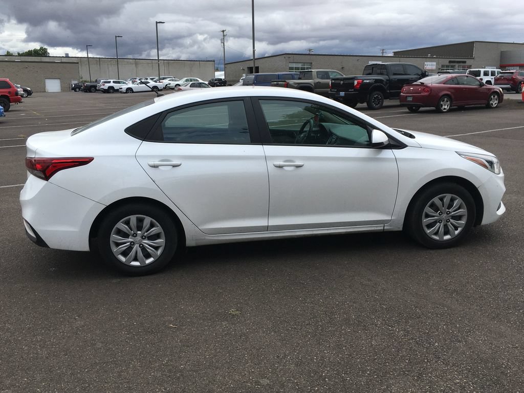 Used 2022 Hyundai Accent SE FWD image 6