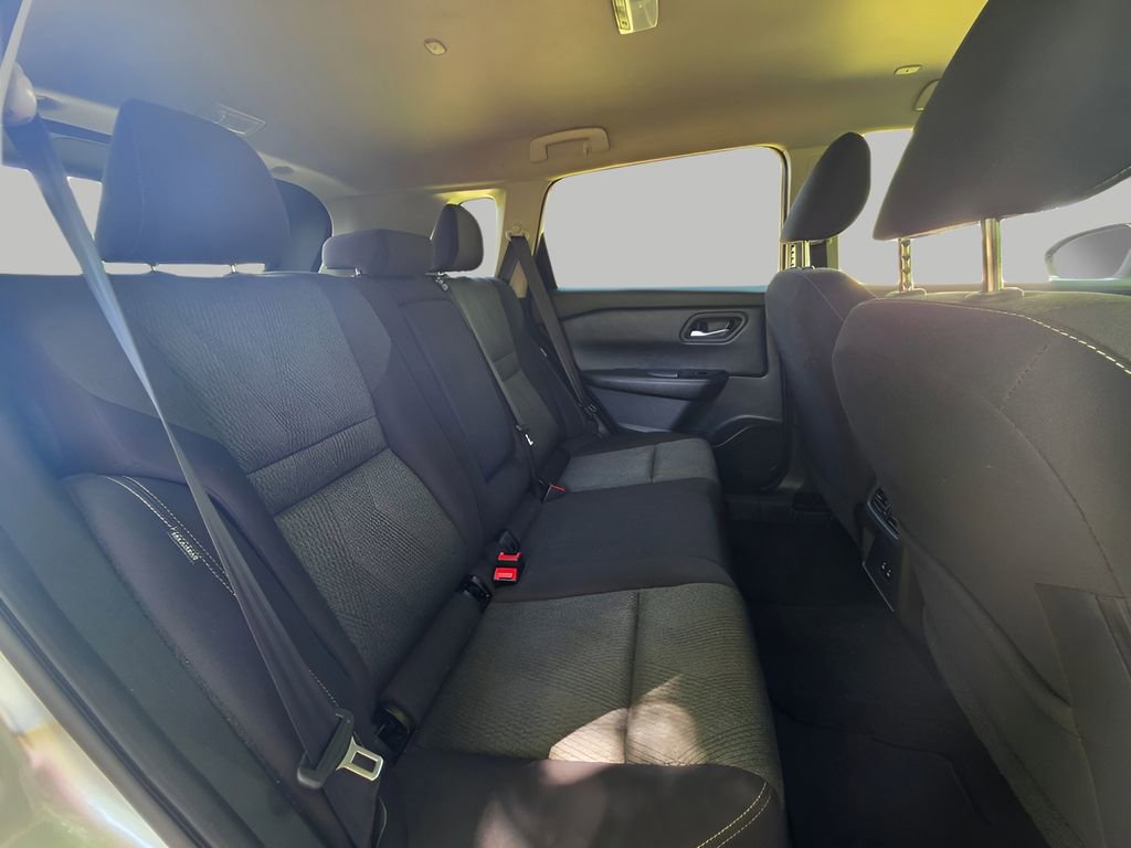 Used 2024 Nissan Rogue SV AWD/4WD image 8