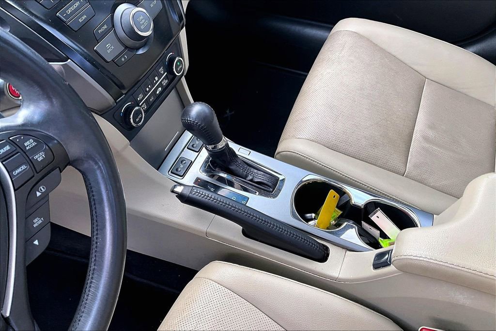 Used 2013 Acura ILX w/ Premium Package FWD image 17