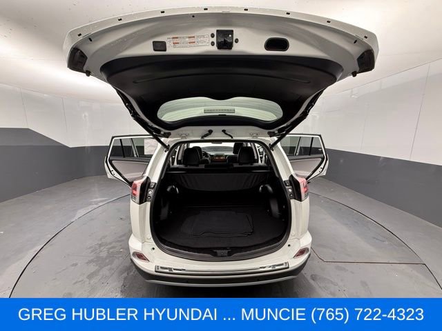 Used 2018 Toyota RAV4 Limited w/ Advanced Technology Package AWD/4WD image 29