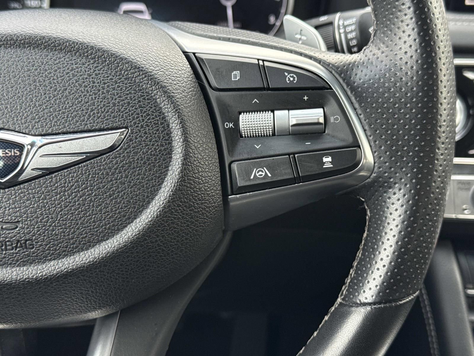 Used 2023 Genesis G70 2.0T image 13