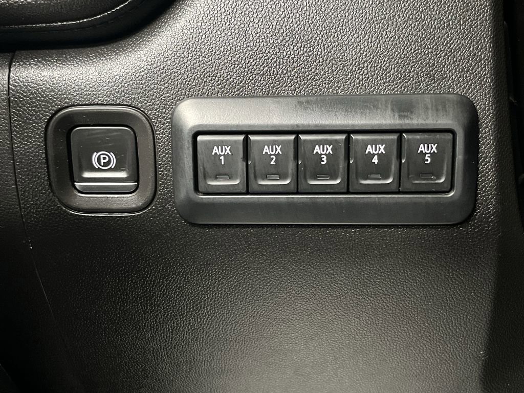 Used 2022 Chevrolet Silverado 3500 LT image 27