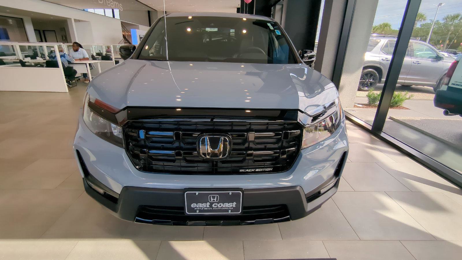 New 2026 Honda Ridgeline Black Edition image 2