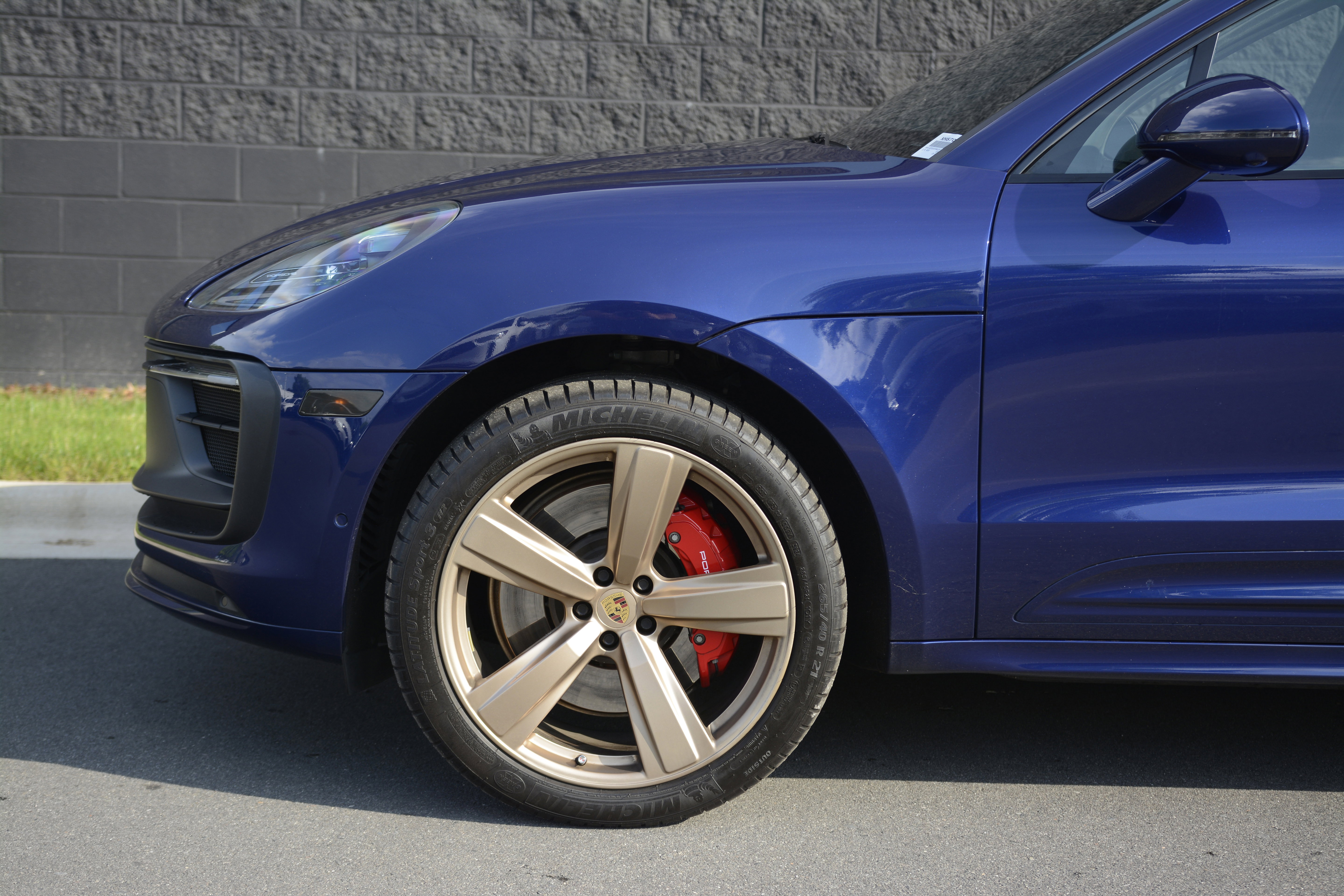 Certified 2022 Porsche Macan GTS AWD/4WD image 40