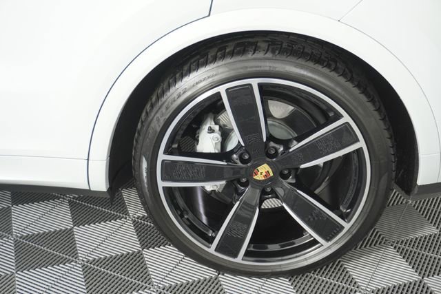 Used 2022 Porsche Cayenne Turbo AWD/4WD image 28