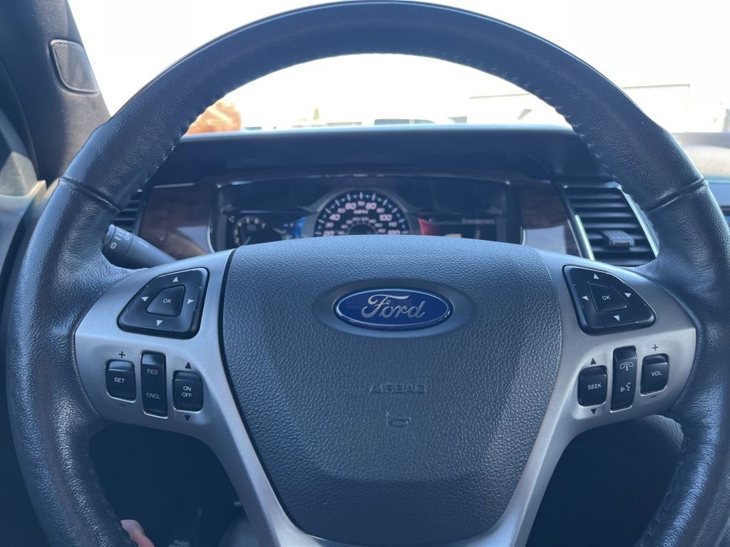Used 2018 Ford Taurus Limited image 16