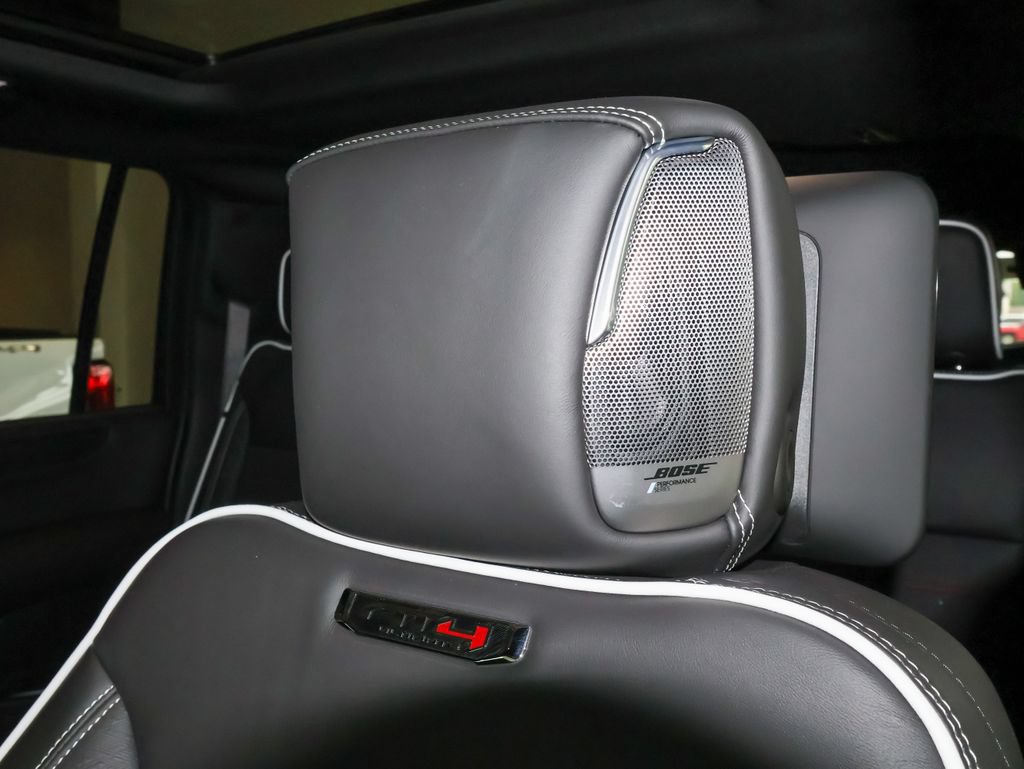 New 2026 GMC Yukon XL AT4 Ultimate AWD/4WD image 16