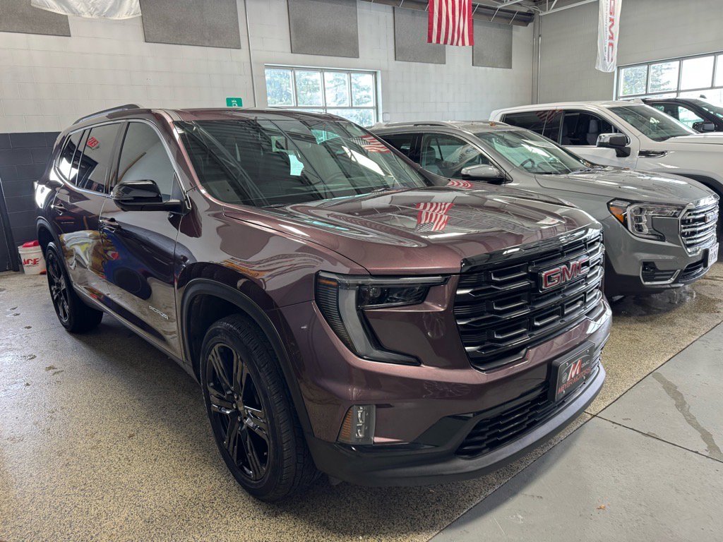 Used 2024 GMC Acadia Elevation w/ Black Edition image 3