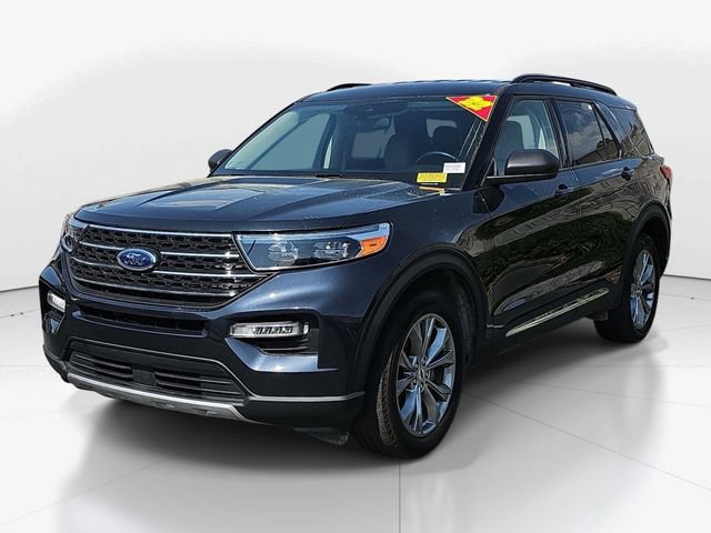 Used 2022 Ford Explorer XLT w/ Equipment Group 202A image 8