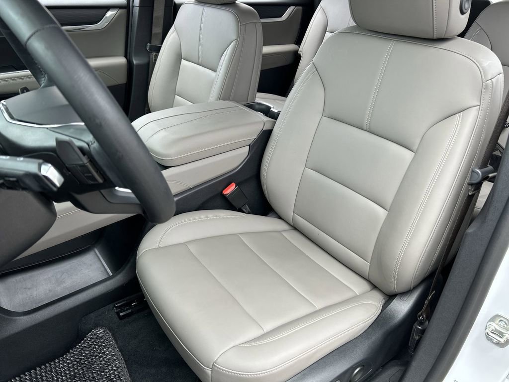 Used 2024 GMC Acadia Elevation FWD image 19