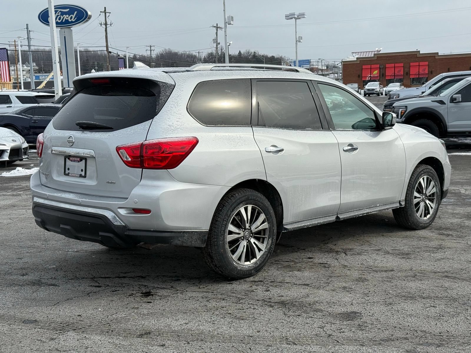 Used 2019 Nissan Pathfinder S AWD/4WD image 3