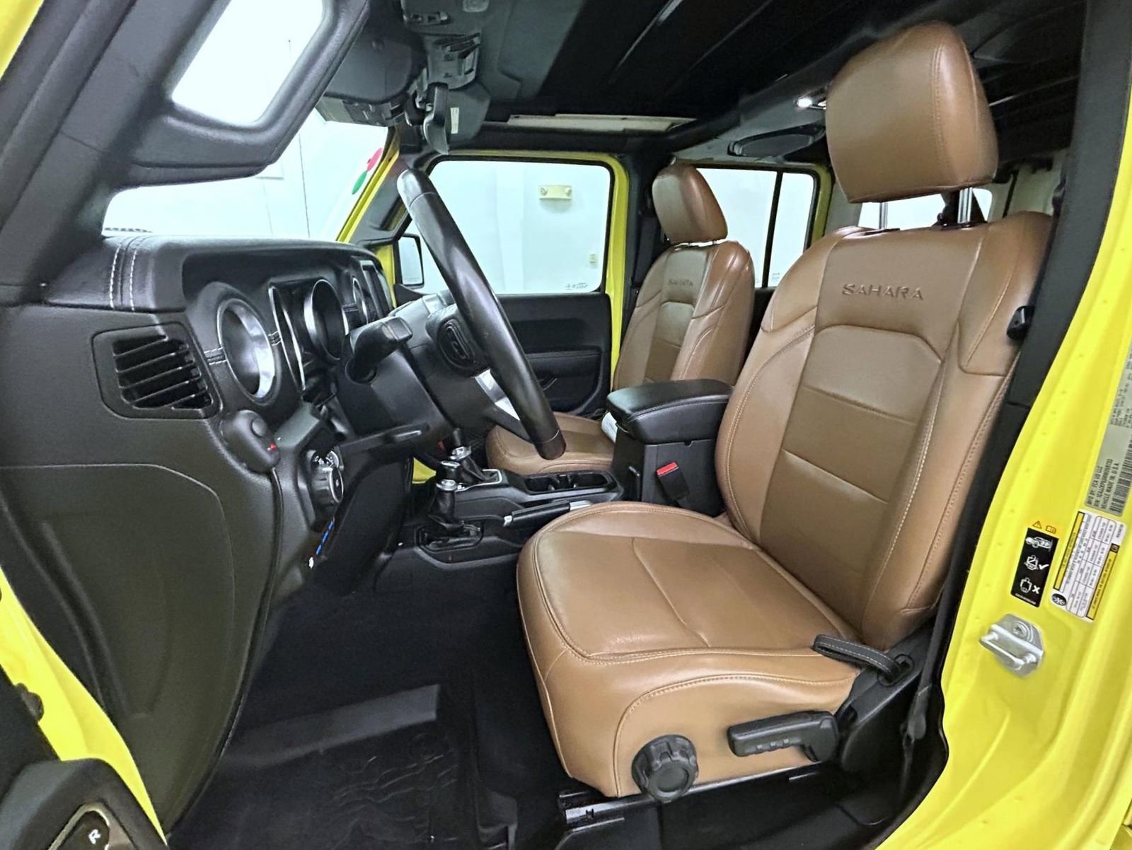 Used 2022 Jeep Wrangler Unlimited Sahara w/ Cold Weather Group image 10