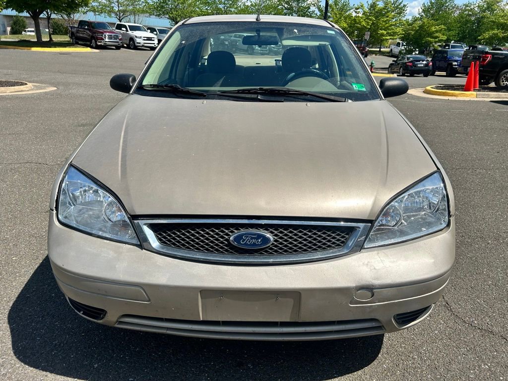 Used 2007 Ford Focus SE FWD image 2